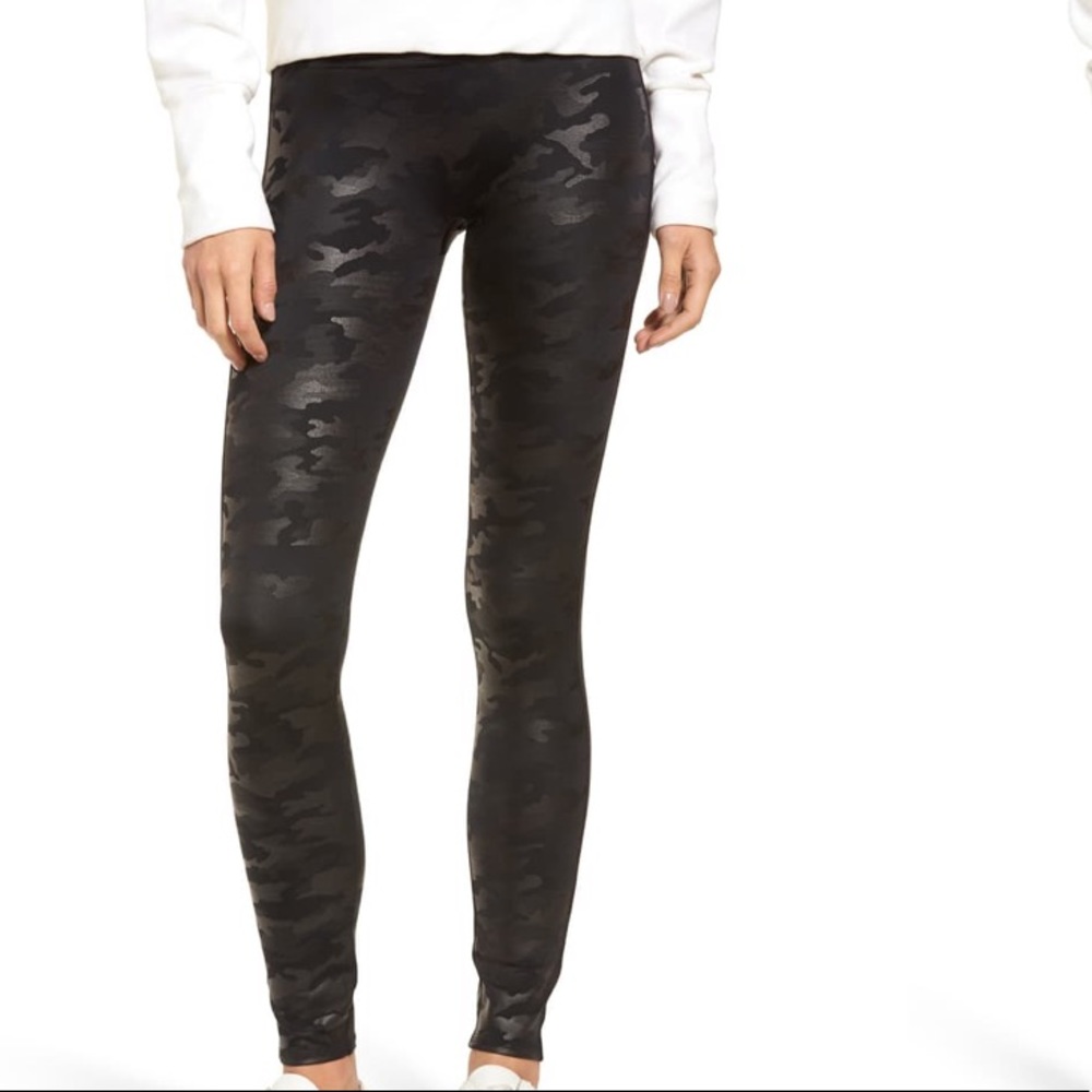 NWT SPANX Faux Leather Leggings Black Camo Small